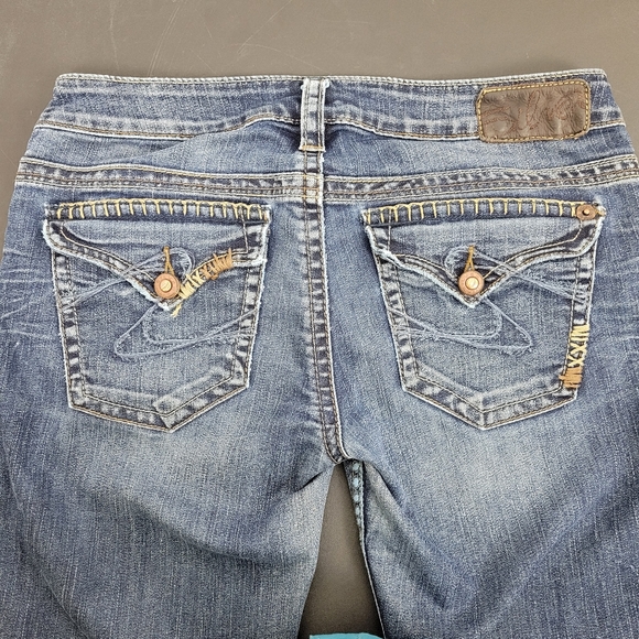 Silver Tuesday Flap Jeans - Picture 9 of 15